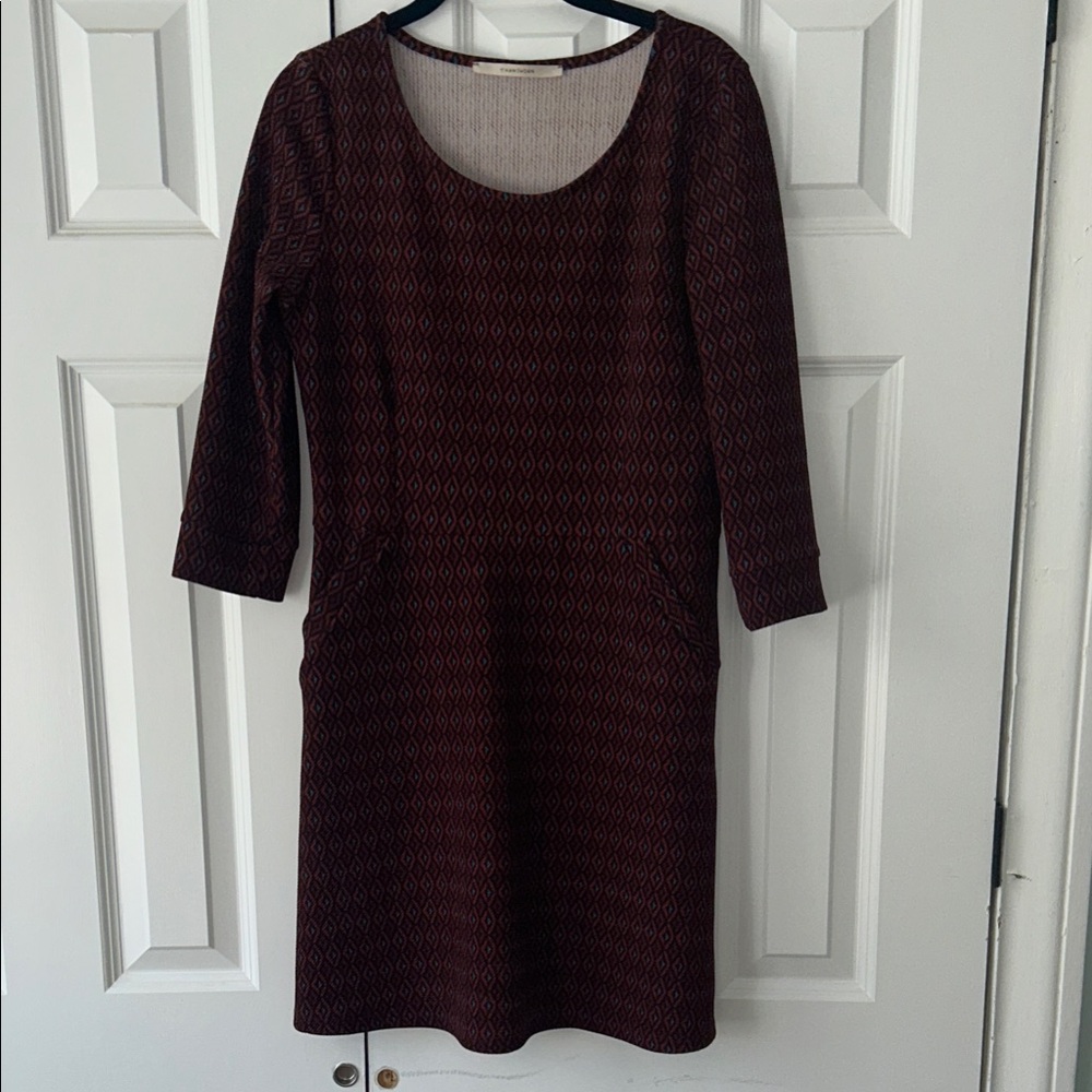 41 Hawthorn Burgundy Geometric Long Sleeve Dress with Pockets
